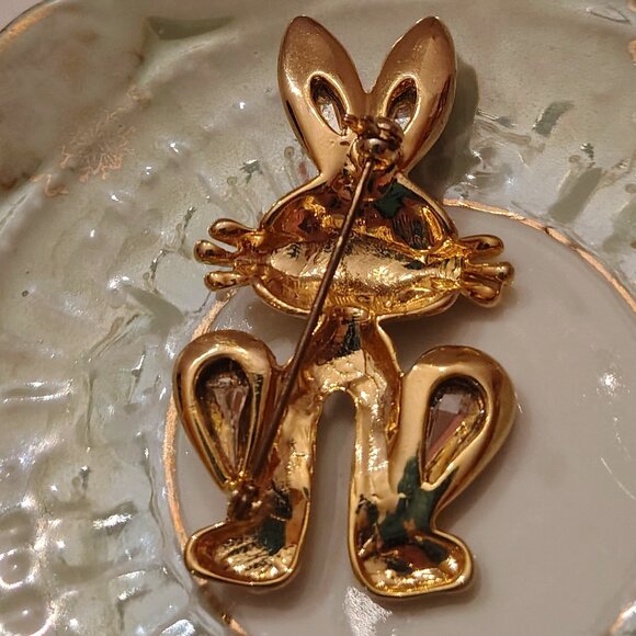 Rare Vintage "Buck Tooth Bunny Pin" Rabbit Gold Tone Brooch Prominent Teeth - Picture 5 of 7